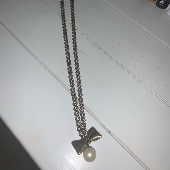 Stella & Dot Lady Bow Lo Necklace - Picture 2 of 10